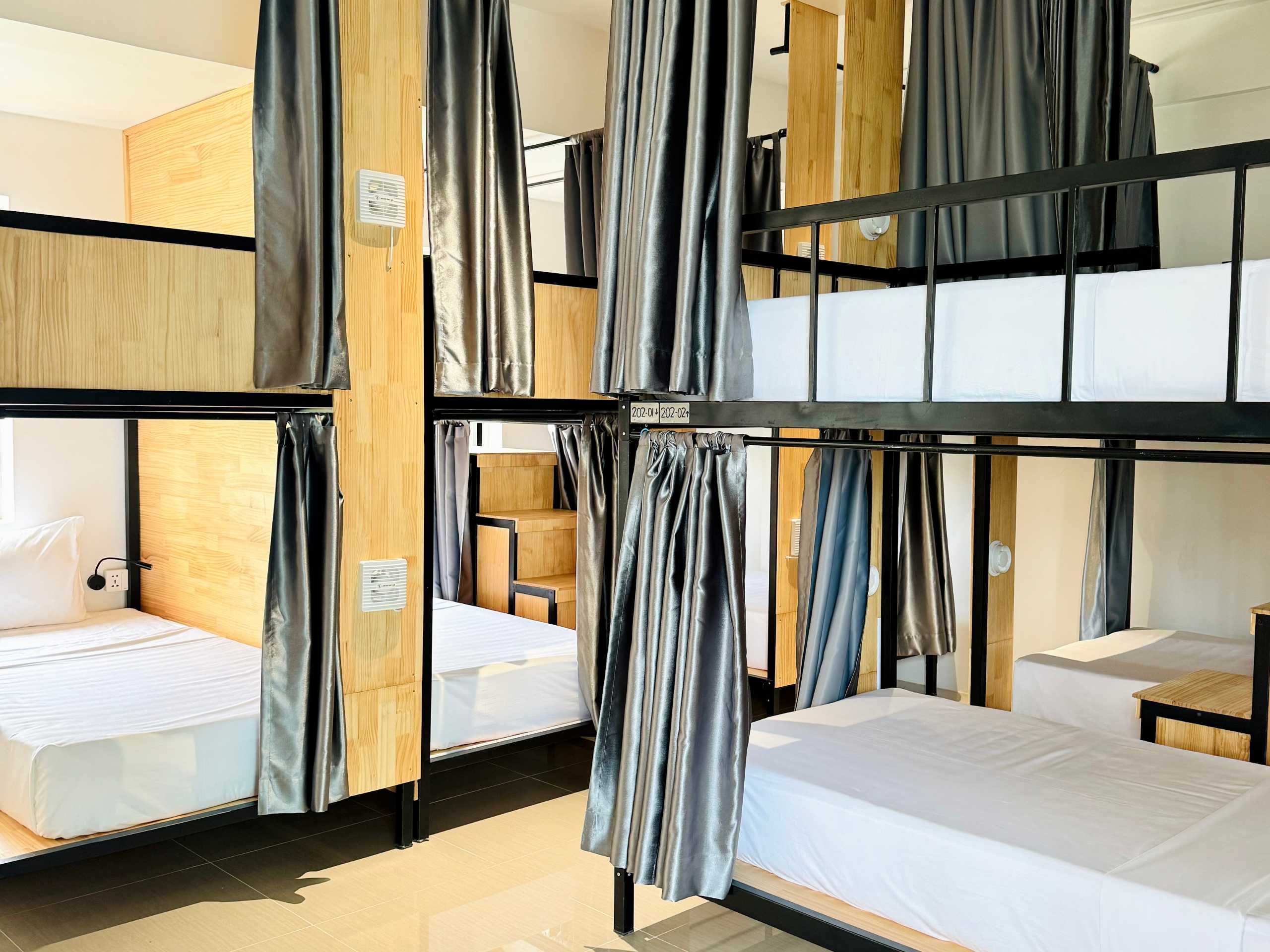 Bed in 12-Bed Mixed Dorm